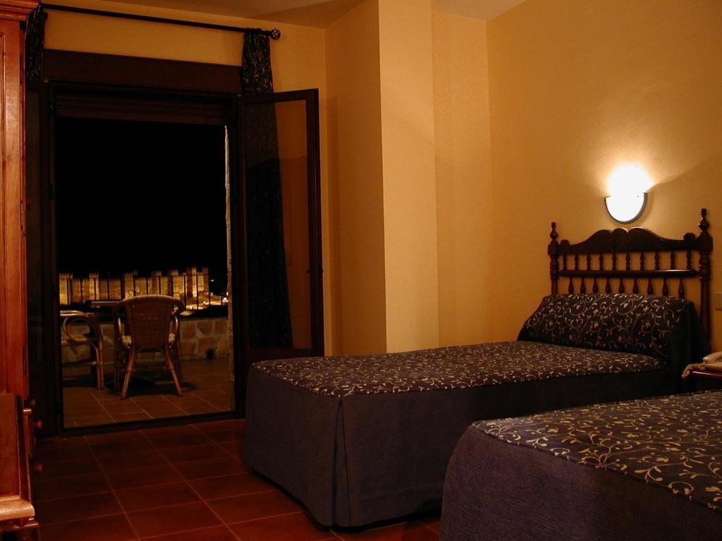 Hotel Restaurante Banos Baños de la Encina Szoba fotó