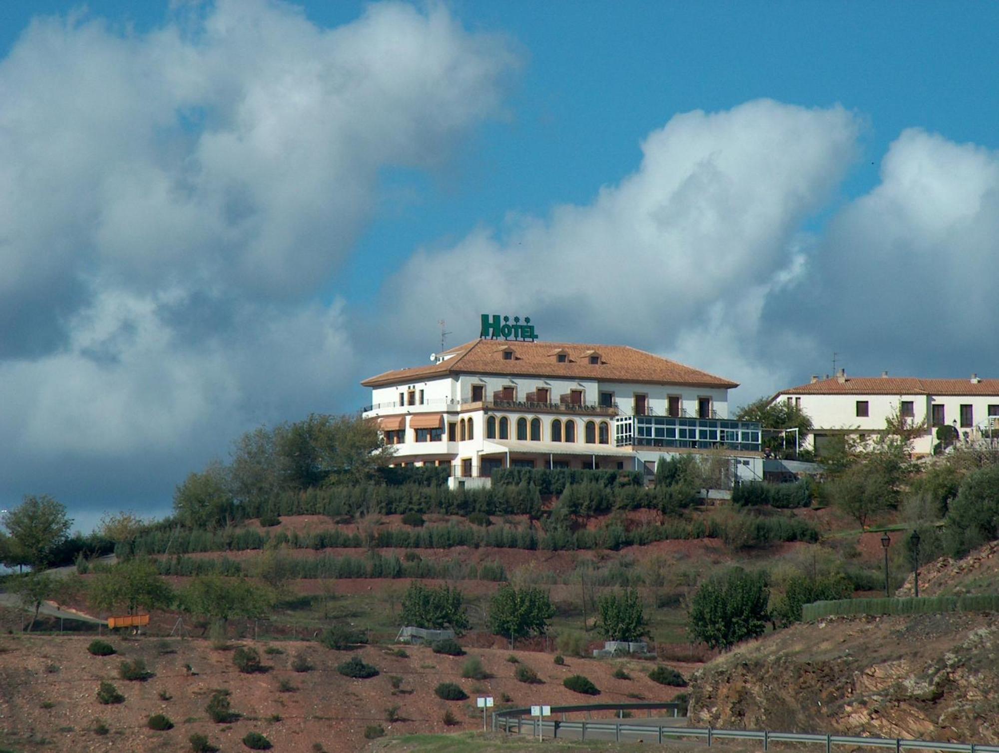 Hotel Restaurante Banos Baños de la Encina Kültér fotó