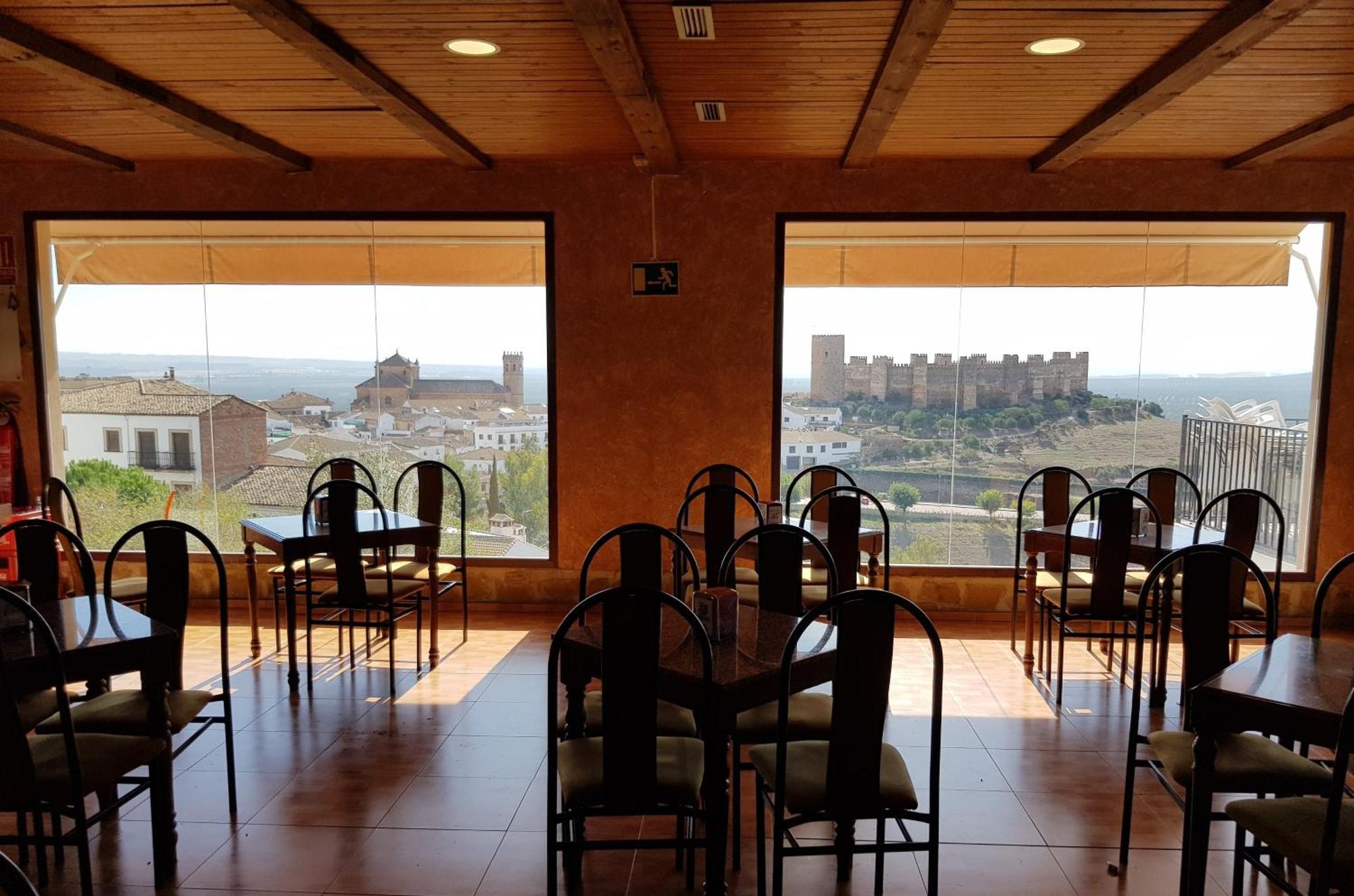 Hotel Restaurante Banos Baños de la Encina Kültér fotó